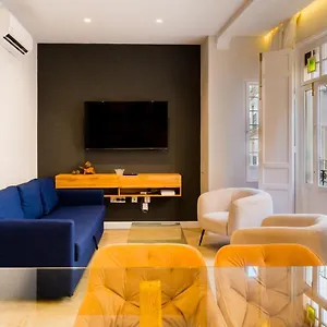Elegant - 2 Bd 1 Bth - Center Seville